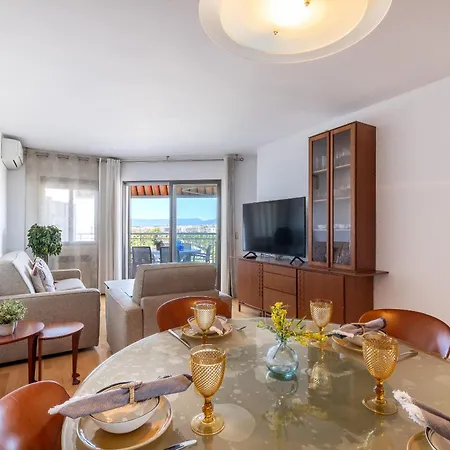 Uhc Santillana Family Complex Salou